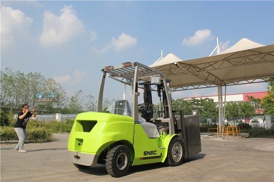 SNSC carrello elevatore diesel da 3 tonnellate Cina Xc490 carrello elevatore a motore diesel