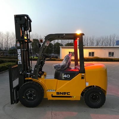 4 tonnellate di carrelli elevatori diesel 4000 kg di carrelli elevatori diesel da 3 a 6 m di altezza di sollevamento
