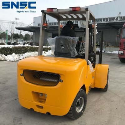 3000 mm-7000 mm Altezza di sollevamento Camioni elevatori a forchetta diesel 4000 kg