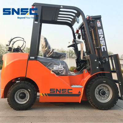 FL25 LPG Gas Forklift Giappone Nissan K25 LPG Forklift SNSC