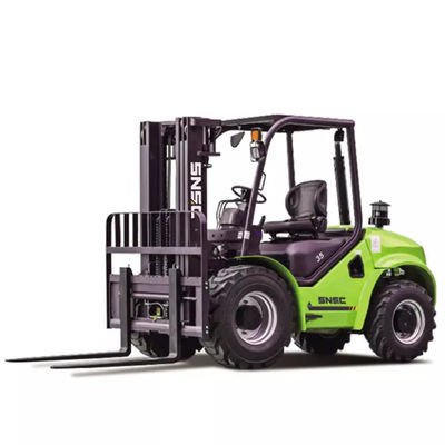 3000 kg-5000 kg 4wd carrelli elevatori per terreni accidentati