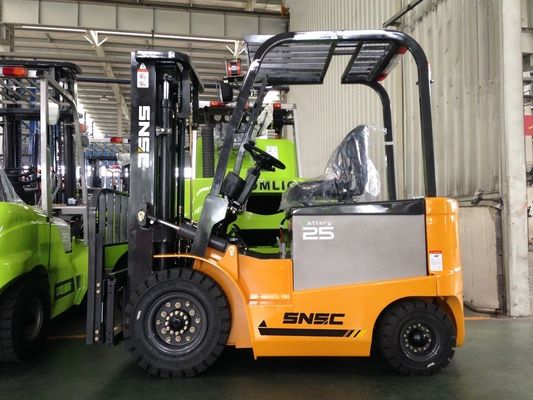Forchettino elettrico a 2.5 tonnellate SNSC alimentato da batteria